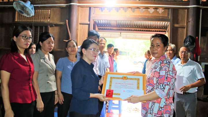 Đảng bộ thị trấn Thanh Bình đã tổ chức Lễ truy tặng huy hiệu 60 năm tuổi Đảng cho Đảng viên