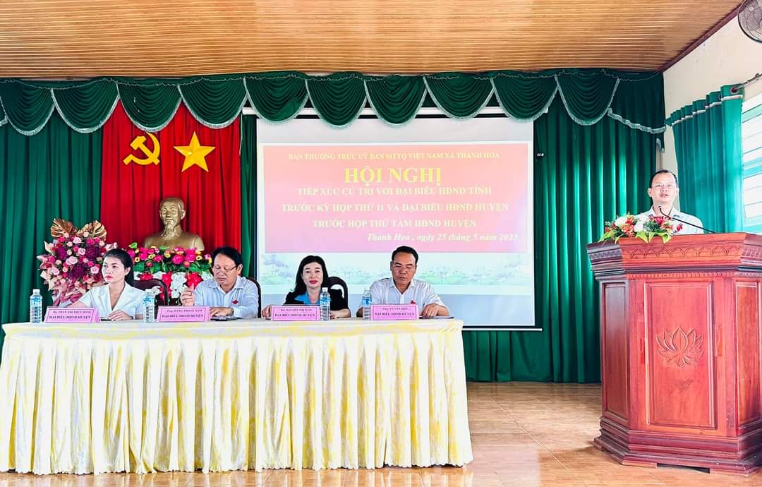 Hình ảnh tiếp xúc cư tri với đại biểu HĐND huyện tại xã Thanh Hoà